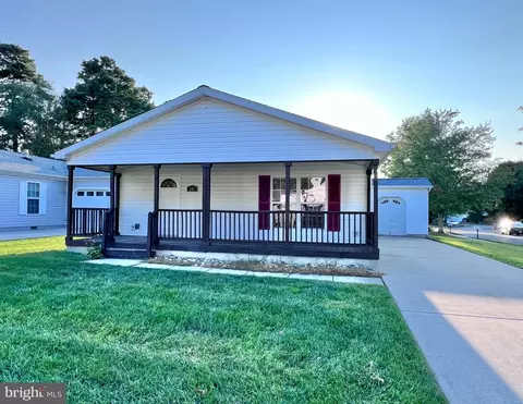 103 Baltusrol Dr, Mays Landing, NJ 08330