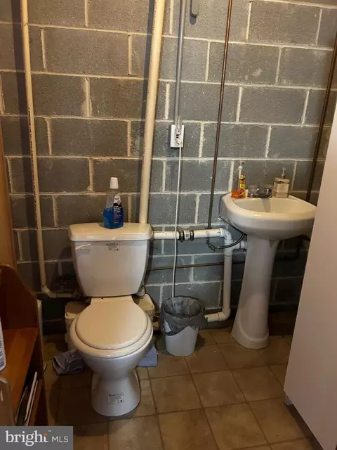 Bath - 2261 Eighth Ave, Hammonton, NJ 08037 photo 5 of 5