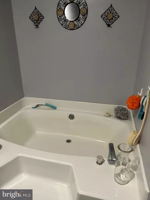 Bath - 2261 Eighth Ave, Hammonton, NJ 08037 photo 3 of 5