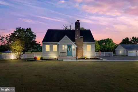 543 Forest Grove Rd, Vineland, NJ 08360
