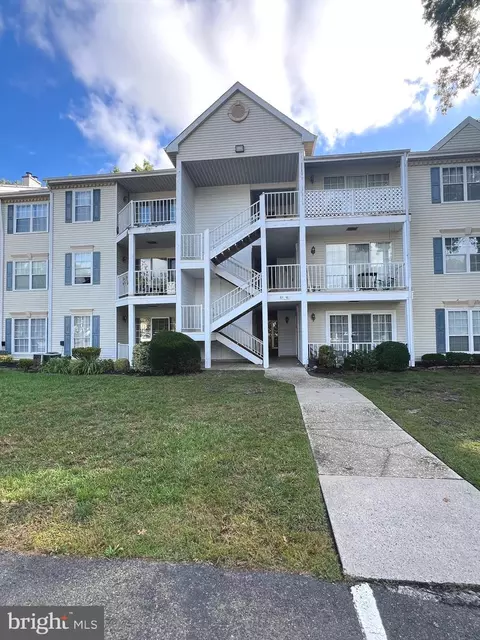 91 Iroquois, Galloway, NJ 08205