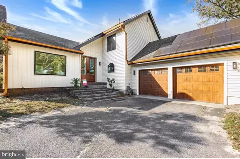 6 Mill Run Dr, Hammonton, NJ 08037
