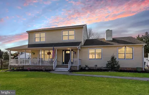 3 Beaver Dr, Egg Harbor Township, NJ 08234