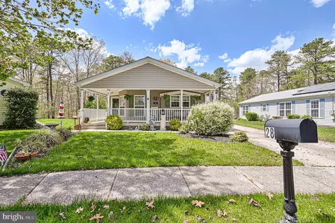 28 Knollwood Dr, Mays Landing, NJ 08330