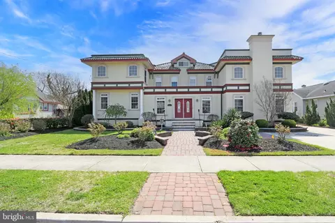 208 Toulon Ave, Egg Harbor Township, NJ 08234