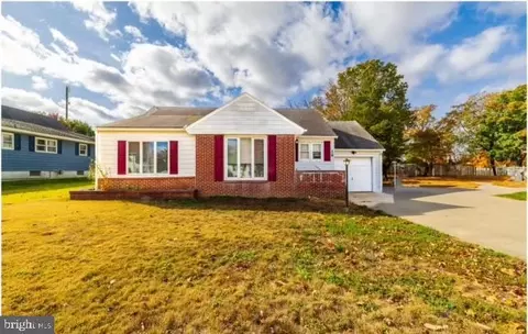 28 S Monroe Ave, Hammonton, NJ 08037