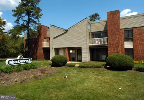 606 Meadowbrook Dr, Mays Landing, NJ 08330