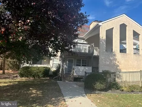 453 London Court Ii, Egg Harbor Township, NJ 08234