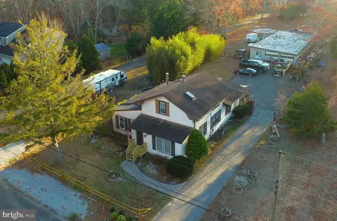 520 Highlands Ave, Galloway, NJ 08205