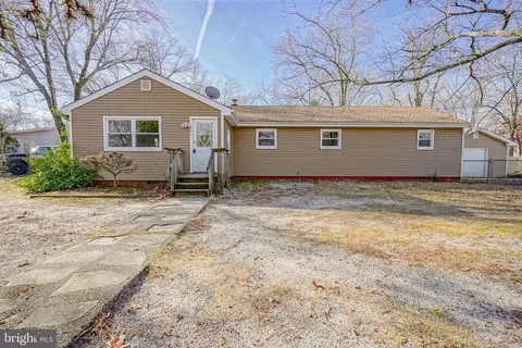 401 Cains Mill Rd, Williamstown, NJ 08094