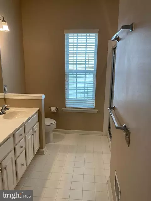 Bath - 32 Leah Ct, Hammonton, NJ 08037 photo 1 of 4