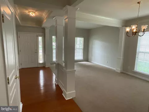 Entry Way - 32 Leah Ct, Hammonton, NJ 08037 photo 4 of 5
