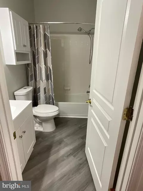Bath - 32 Leah Ct, Hammonton, NJ 08037 photo 4 of 4