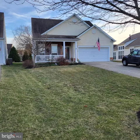 35 Lahn Ln, Hammonton, NJ 08037