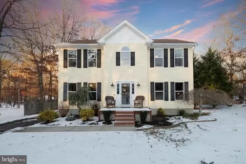 2 Jeans Ct, Hammonton, NJ 08037