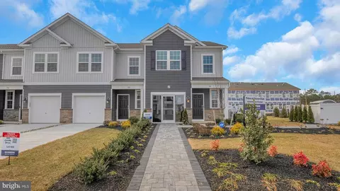 203 Hermosa Dr, Egg Harbor Township, NJ 08234