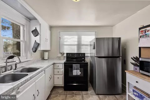 Kitchen - 232 Grape St, Hammonton, NJ 08037 photo 3 of 3