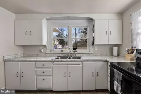 Kitchen - 232 Grape St, Hammonton, NJ 08037 photo 1 of 3