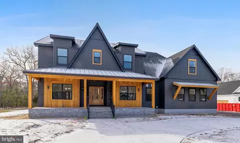 424 E Brook Ln, Galloway, NJ 08205