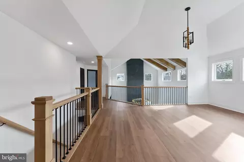 Entry Way - 424 E Brook Ln, Galloway, NJ 08205 photo 7 of 8