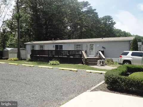 443 S 6th Ave #102, Galloway, NJ 08205