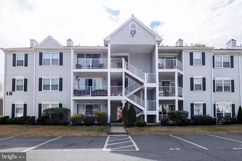 72 Arapaho Pl, Absecon, NJ 08205