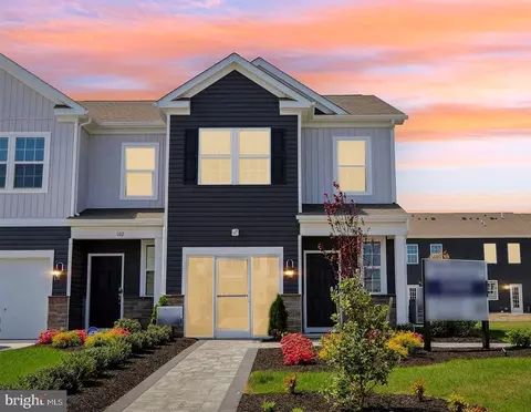 204 Hermosa Dr, Egg Harbor Township, NJ 08234