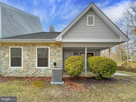 2819 Canyon Ct, Mays Landing, NJ 08330