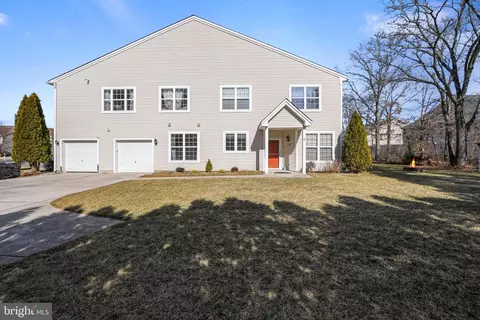 658 London Court Ii, Egg Harbor Township, NJ 08234