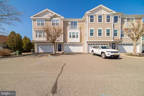 61 Dockside Dr, Somers Point, NJ 08244