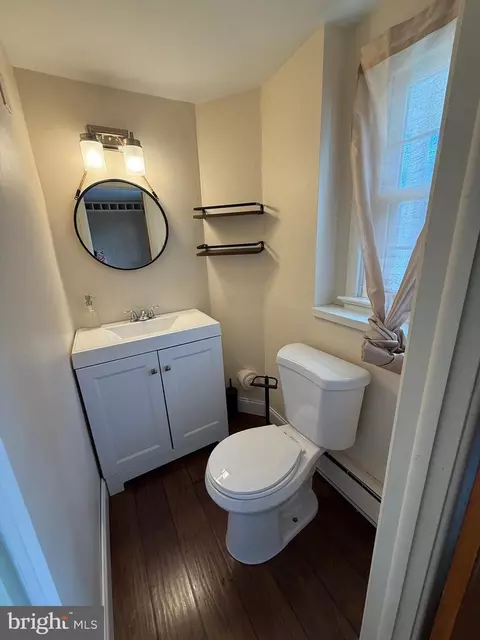 Bath - 1107 Breakers Ave, Absecon, NJ 08201 photo 2 of 2