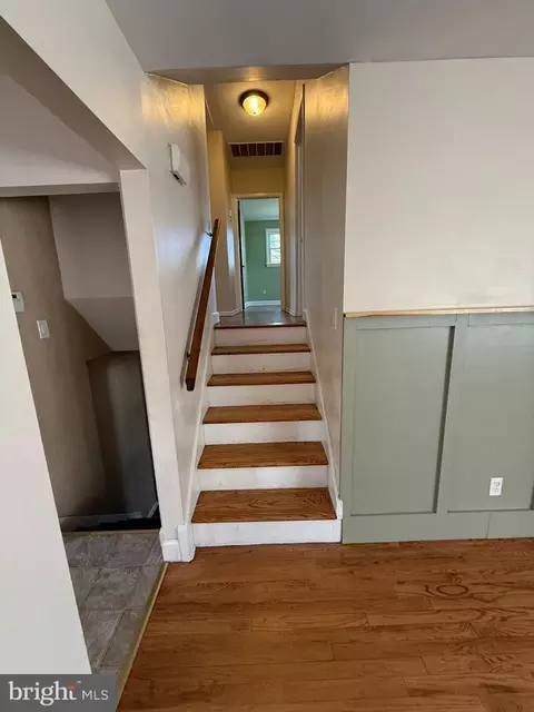 Entry Way - 1107 Breakers Ave, Absecon, NJ 08201 photo 2 of 7