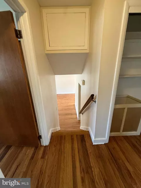 Entry Way - 1107 Breakers Ave, Absecon, NJ 08201 photo 7 of 7