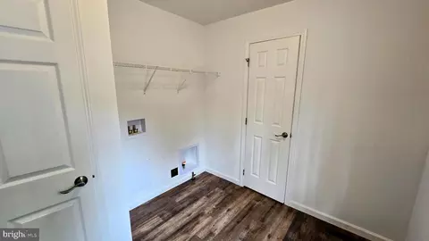Entry Way - 625 Weymouth Rd, Buena, NJ 08310 photo 12 of 14