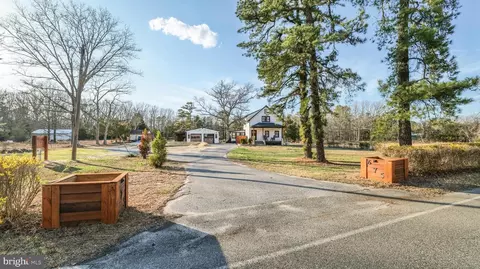675 Cains Mill Rd, Williamstown, NJ 08094