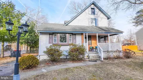 273 W Koch Ave, Egg Harbor City, NJ 08215