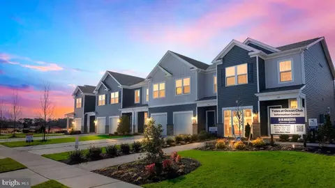 221 Hermosa Dr, Egg Harbor Township, NJ 08234