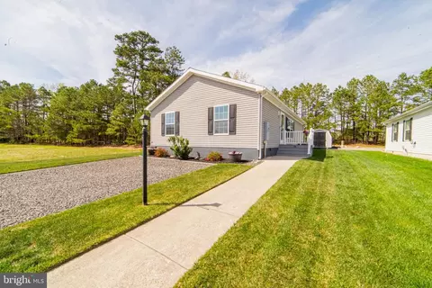 15 Redwood Ln, Mays Landing, NJ 08330