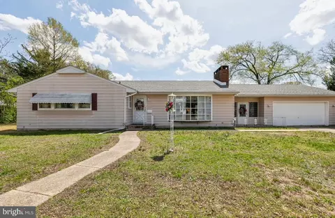 212 W Pleasant St, Hammonton, NJ 08037