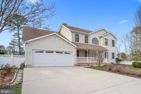 451 Damson Ave, Absecon, NJ 08205
