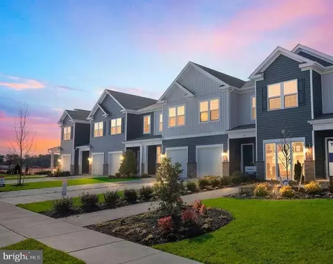 222 Hermosa Dr, Egg Harbor Township, NJ 08234