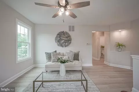 Living - 440 N Packard St, Hammonton, NJ 08037 photo 3 of 3
