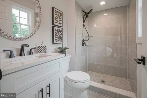 Bath - 440 N Packard St, Hammonton, NJ 08037 photo 3 of 3