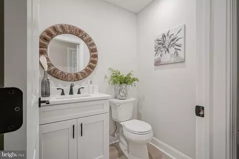 Entry Way - 440 N Packard St, Hammonton, NJ 08037 photo 2 of 4