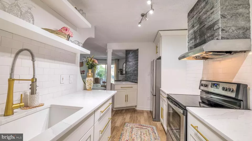 Kitchen - 532 B Sunrise Ave, Somers Point, NJ 08244 photo 1 of 1