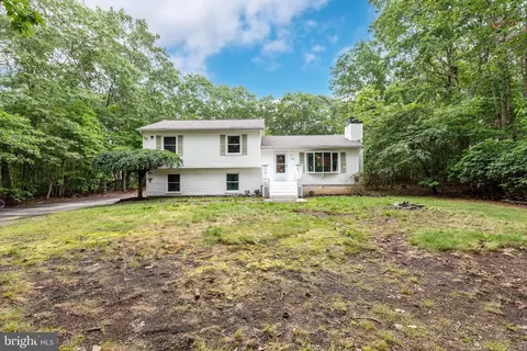 815 Berrywood Ln, Absecon, NJ 08205