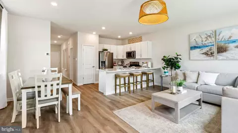 224 Hermosa Dr, Egg Harbor Township, NJ 08234