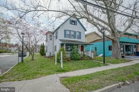 318 12th St, Hammonton, NJ 08037