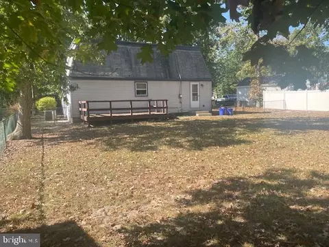 Exterior - 202 Wayne Ave, Williamstown, NJ 08094 photo 6 of 8