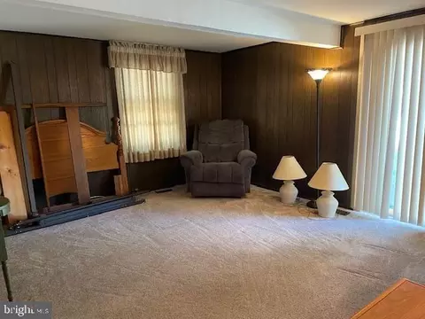 Living - 202 Wayne Ave, Williamstown, NJ 08094 photo 2 of 3